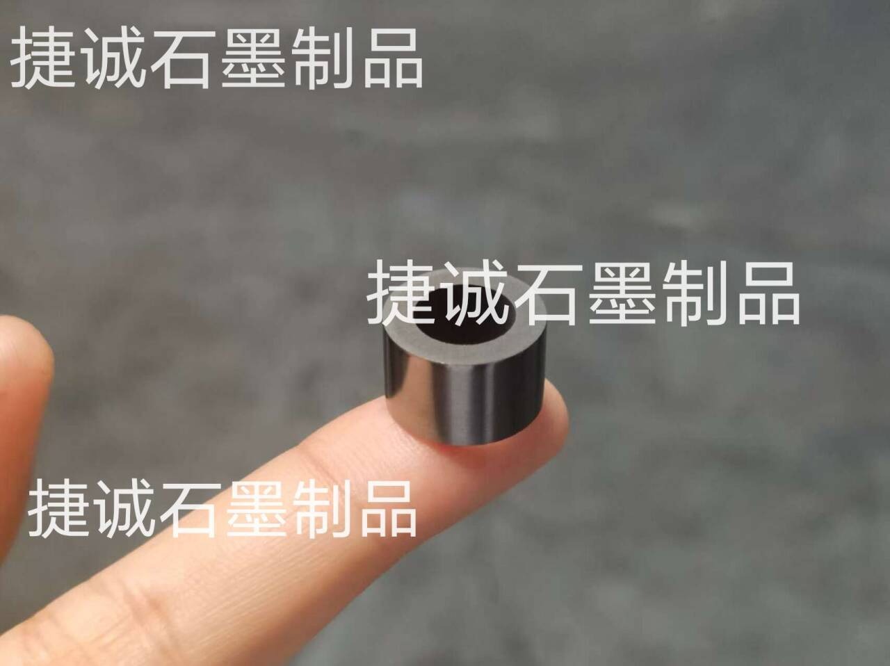 浸漬石墨軸承，石墨軸承加工，石墨軸承生產廠家，耐磨石墨軸套，浸漬耐磨石墨軸承，石墨軸承軸套，石墨軸承加工廠，石墨軸承套，高純石墨軸承，高純石墨軸承生產廠家